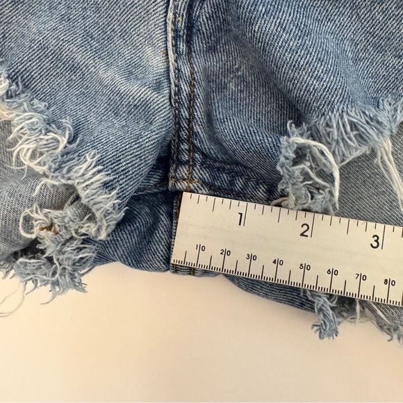 Levi's 550 High Waist Shorts Zip Fly Relaxed Fit Jeans Denim Blue Distressed 32 - Picture 7 of 13